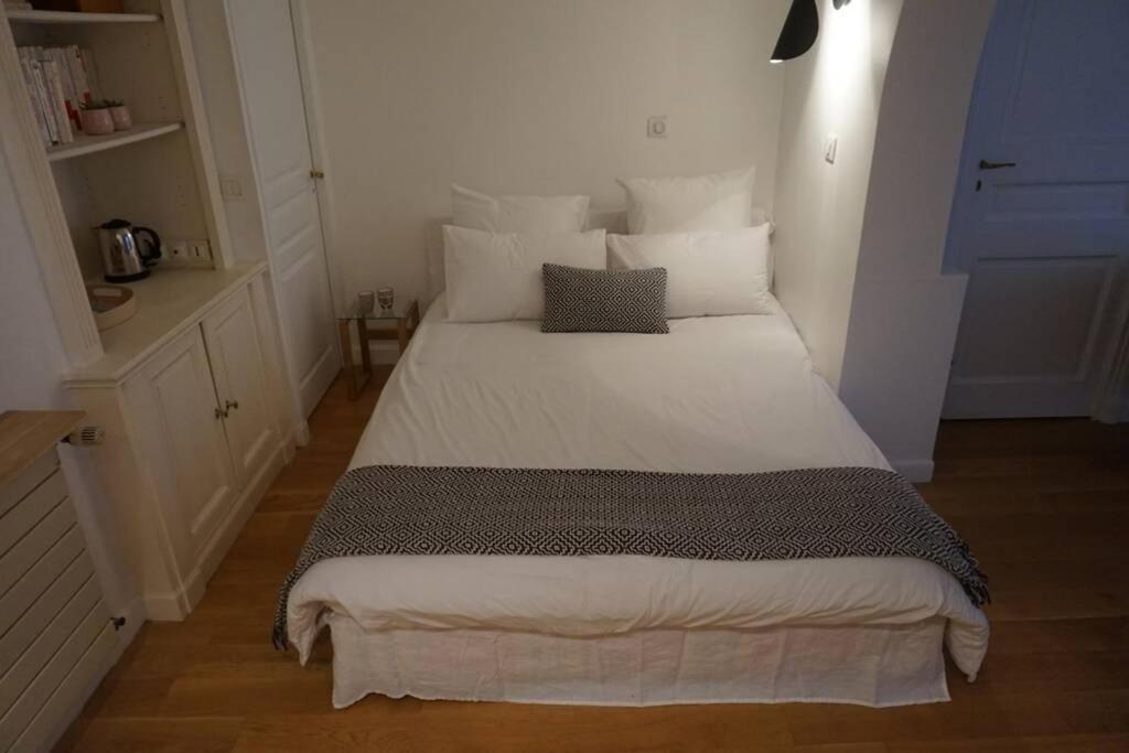 Apartamento Le Calme A 2 Pas De Paris Levallois-Perret Exterior foto